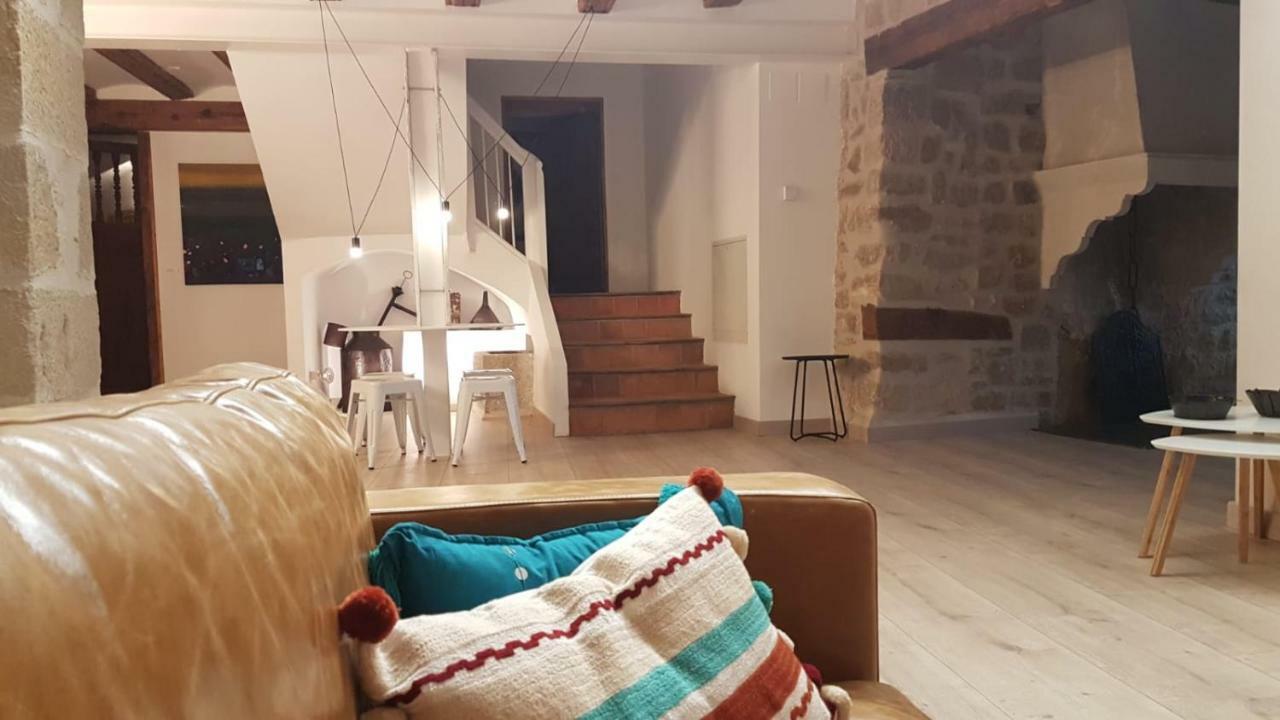 Lastias Valderrobres Eksteriør bilde