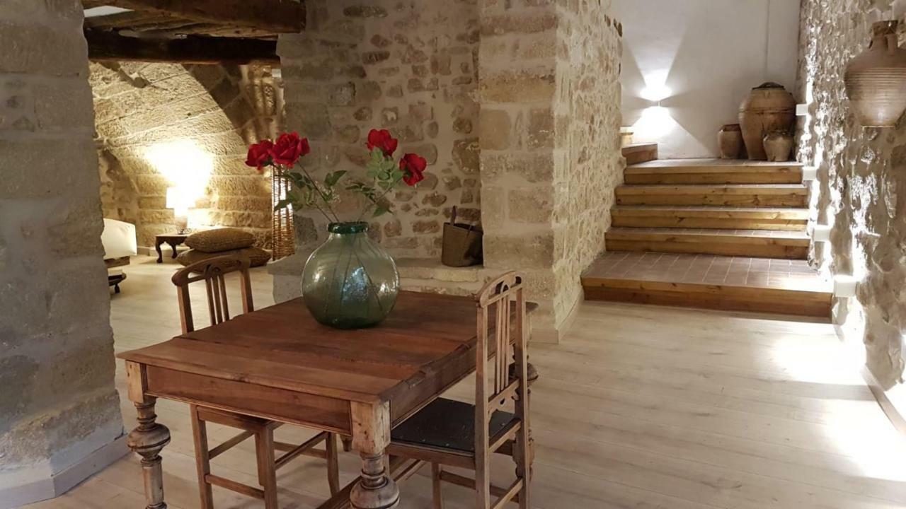 Lastias Valderrobres Eksteriør bilde